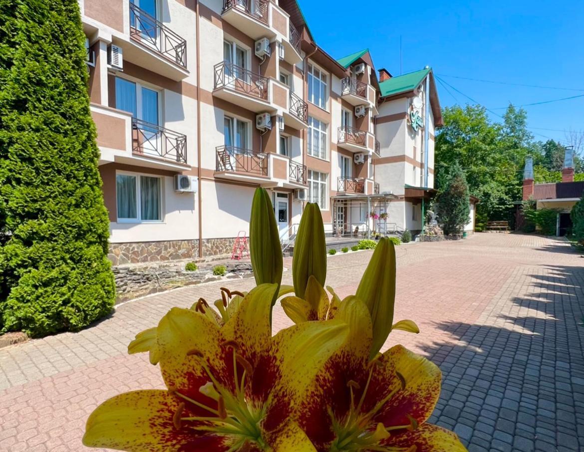 Lileya Hotel Polyana  Ngoại thất bức ảnh