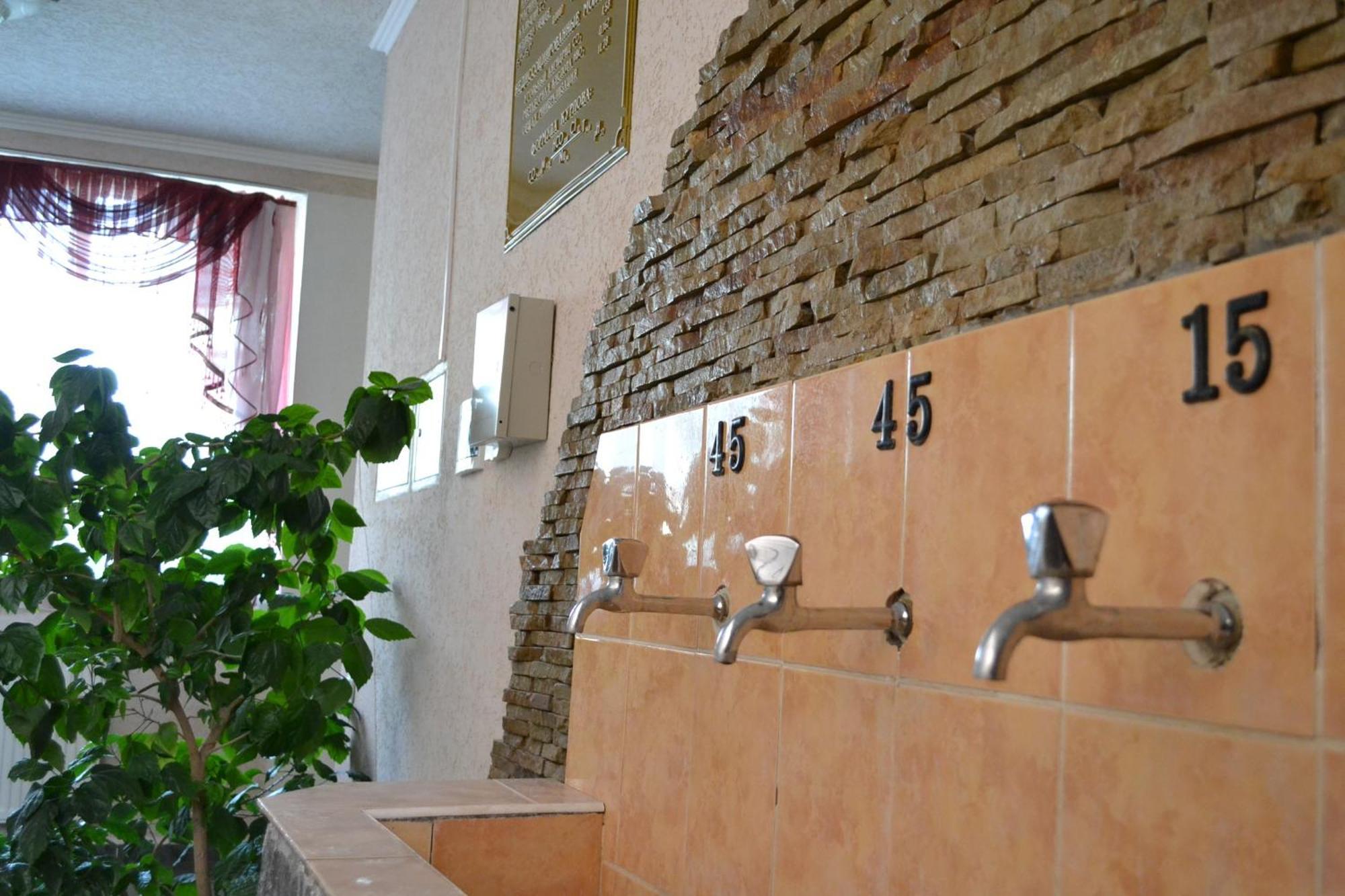 Lileya Hotel Polyana  Ngoại thất bức ảnh